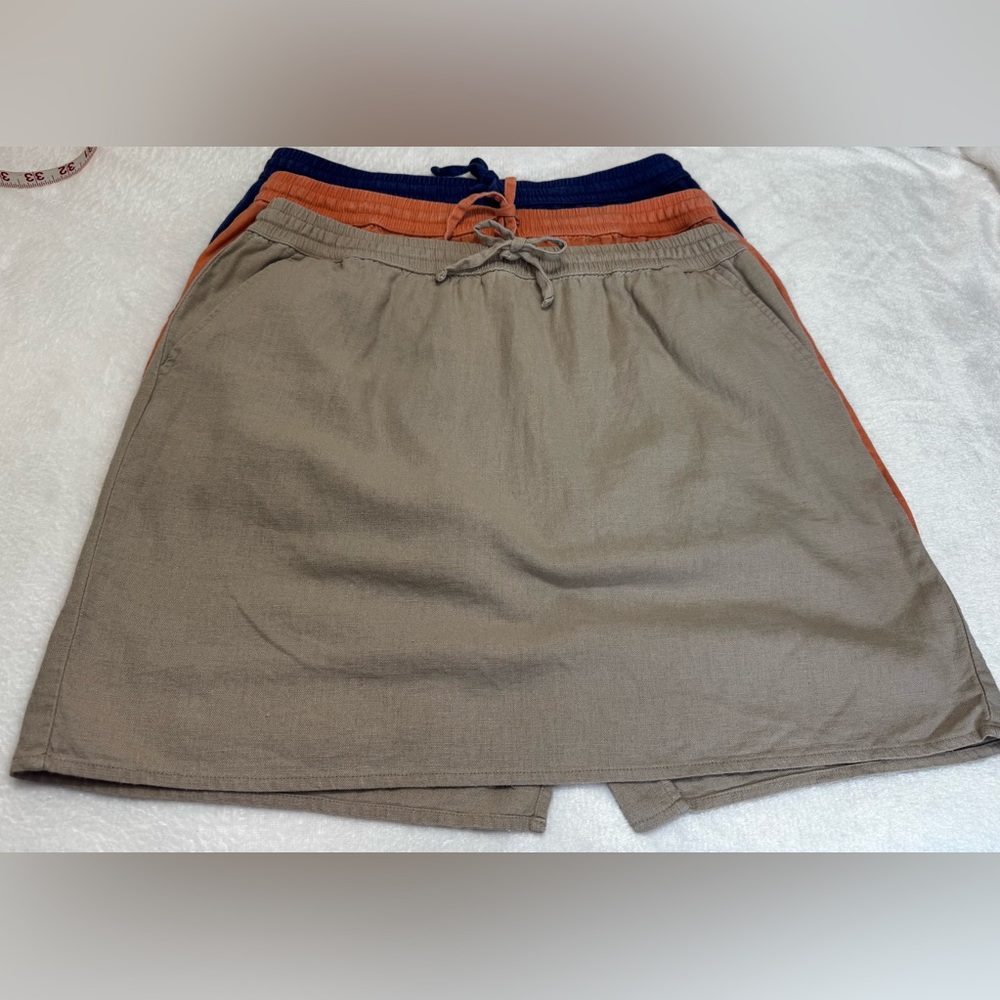 Forever 21 Essentials Bundle of 3 Linen Rayon Blend Mini Skirts Size Medium